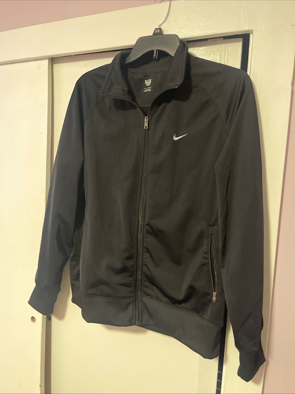 Nike Black Zip-Front Athletic Jacket with Silver Zipper